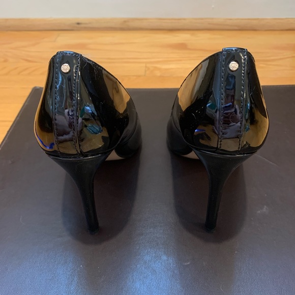 BCBG Generation pumps - Picture 3 of 3